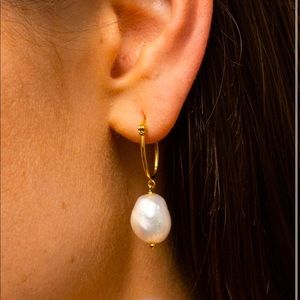 Mejuri Organic Pearl Hoops
